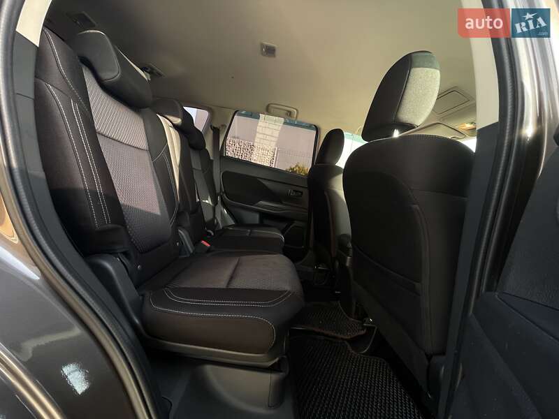 Внедорожник / Кроссовер Mitsubishi Outlander 2021 в Черновцах фото 23 Внедорожник / Кроссовер Mitsubishi Outlander 2021 в Черновцах
