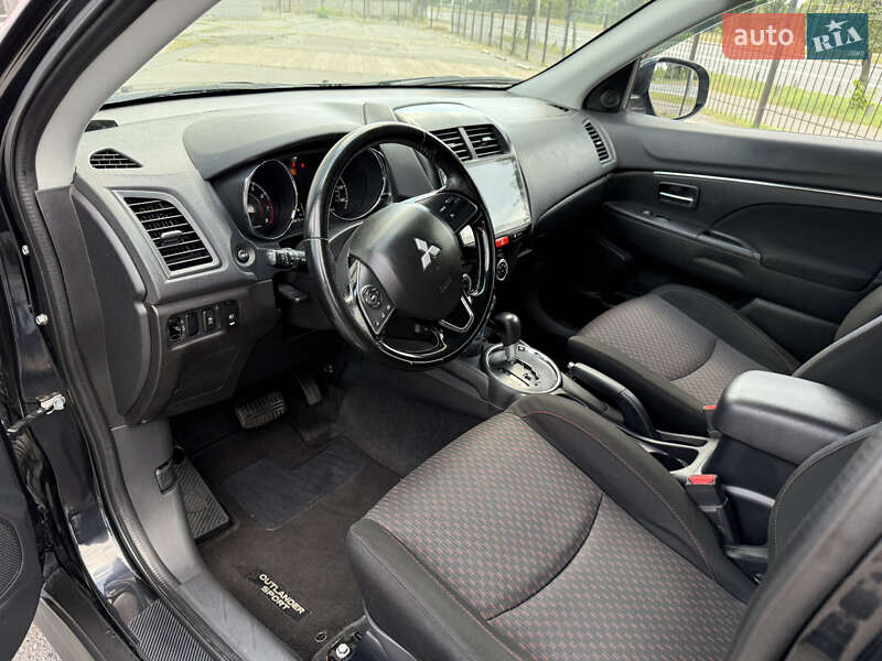 Внедорожник / Кроссовер Mitsubishi Outlander 2016 в Киеве фото 11 Внедорожник / Кроссовер Mitsubishi Outlander 2016 в Киеве