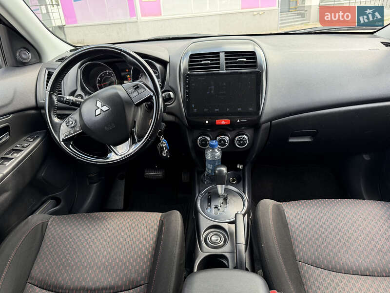 Внедорожник / Кроссовер Mitsubishi Outlander 2016 в Киеве фото 15 Внедорожник / Кроссовер Mitsubishi Outlander 2016 в Киеве