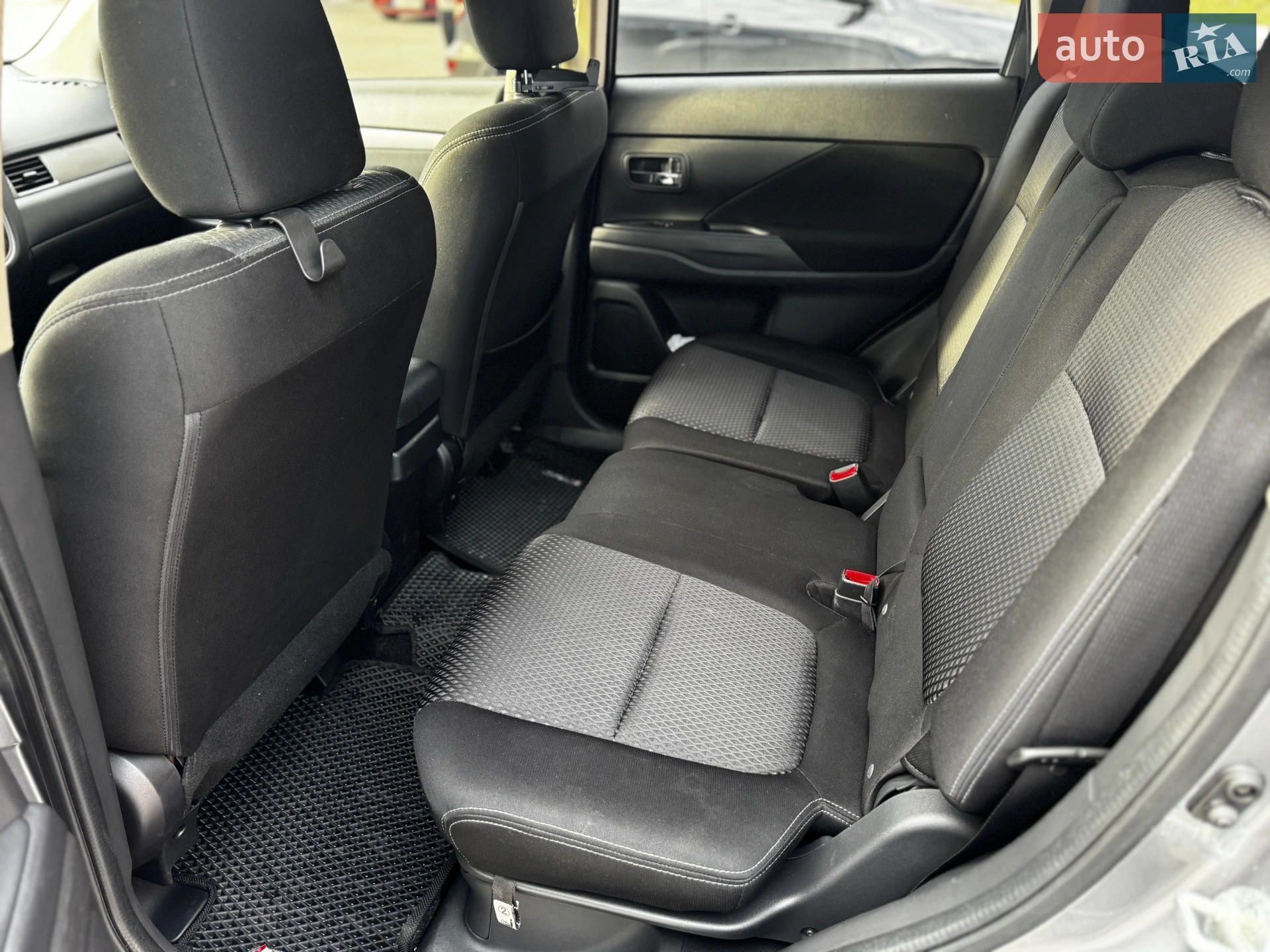 2017 Mitsubishi Outlander - мініатюра 9