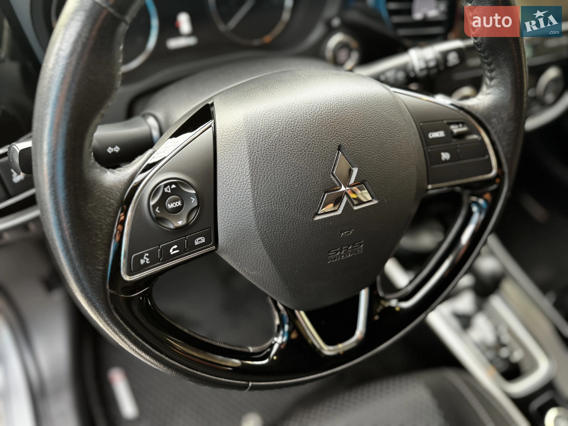 2017 Mitsubishi Outlander - мініатюра 15