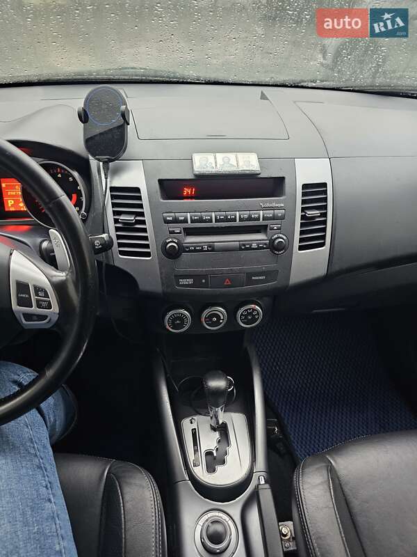 Внедорожник / Кроссовер Mitsubishi Outlander 2008 в Киеве фото 4 Внедорожник / Кроссовер Mitsubishi Outlander 2008 в Киеве