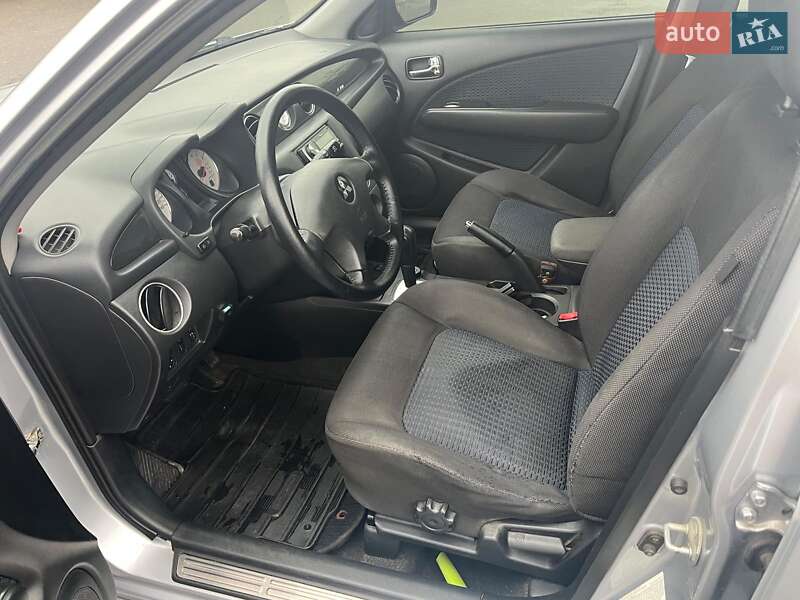 Позашляховик / Кросовер Mitsubishi Outlander 2008 в Києві