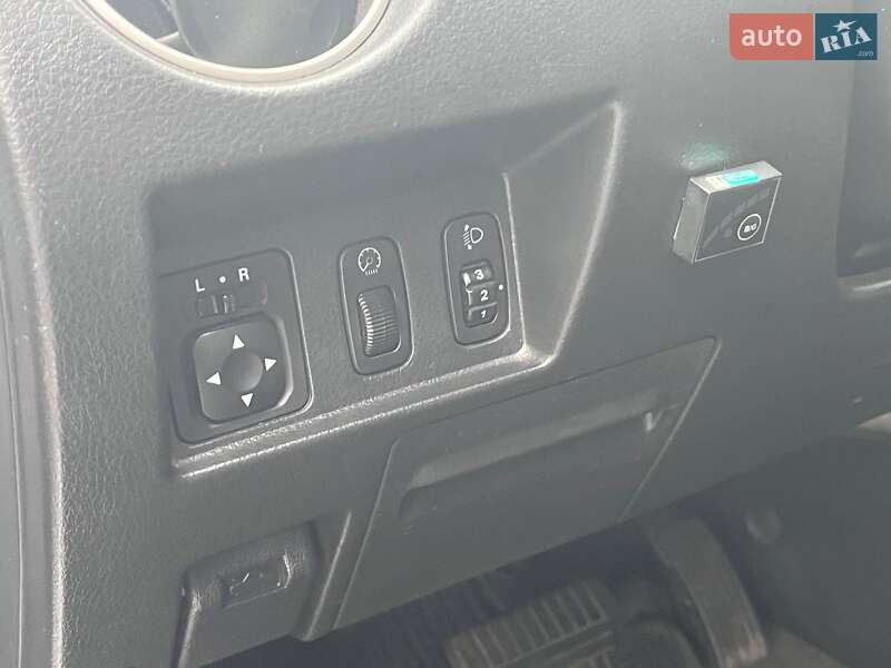 Позашляховик / Кросовер Mitsubishi Outlander 2008 в Києві