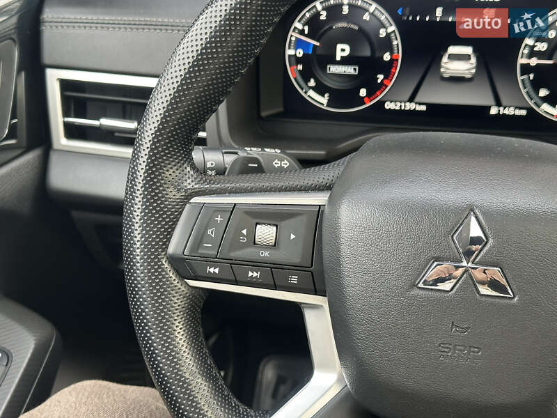 Внедорожник / Кроссовер Mitsubishi Outlander 2021 в Ужгороде фото 20 Внедорожник / Кроссовер Mitsubishi Outlander 2021 в Ужгороде