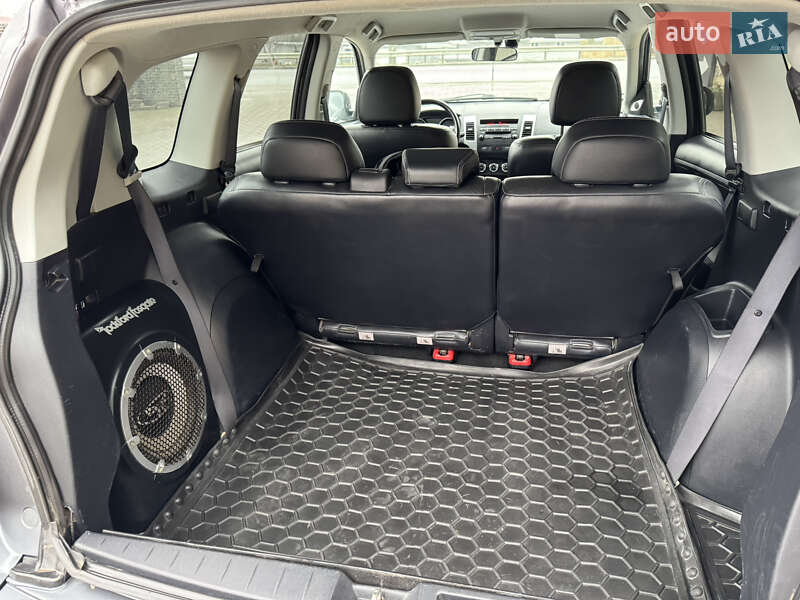 Внедорожник / Кроссовер Mitsubishi Outlander 2010 в Тернополе