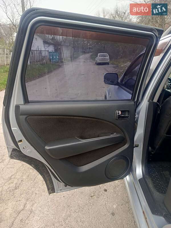 Позашляховик / Кросовер Mitsubishi Outlander 2005 в Катеринопілі