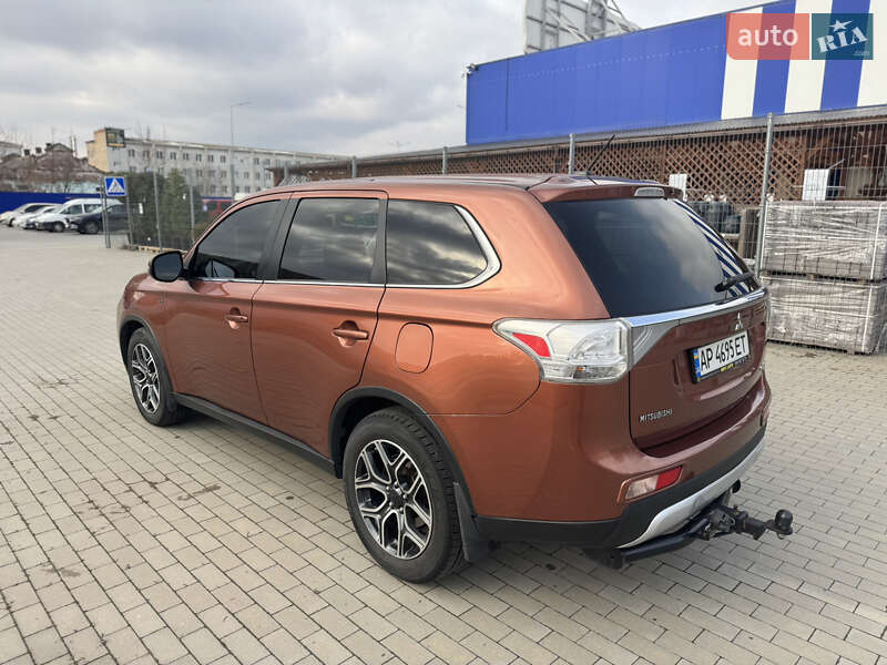 Внедорожник / Кроссовер Mitsubishi Outlander 2015 в Виннице фото 6 Внедорожник / Кроссовер Mitsubishi Outlander 2015 в Виннице