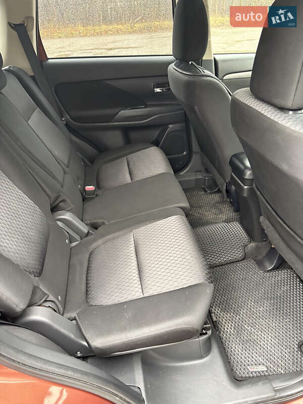 Позашляховик / Кросовер Mitsubishi Outlander 2013 в Івано-Франківську фото 12 Позашляховик / Кросовер Mitsubishi Outlander 2013 в Івано-Франківську