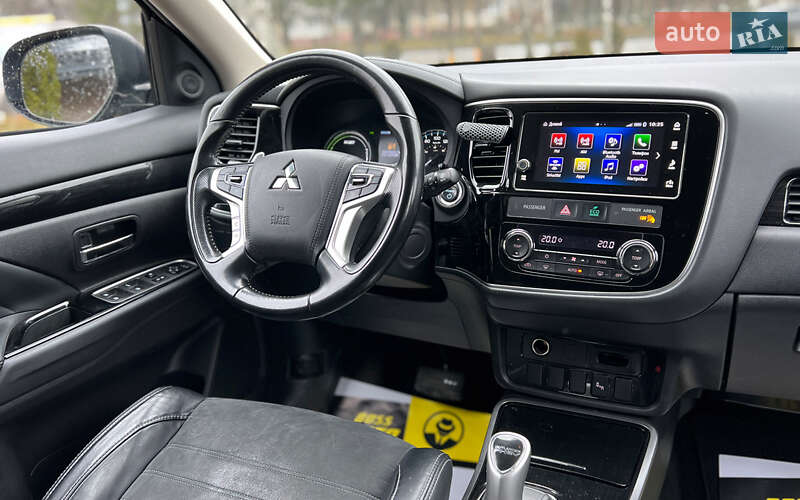 Внедорожник / Кроссовер Mitsubishi Outlander 2018 в Львове