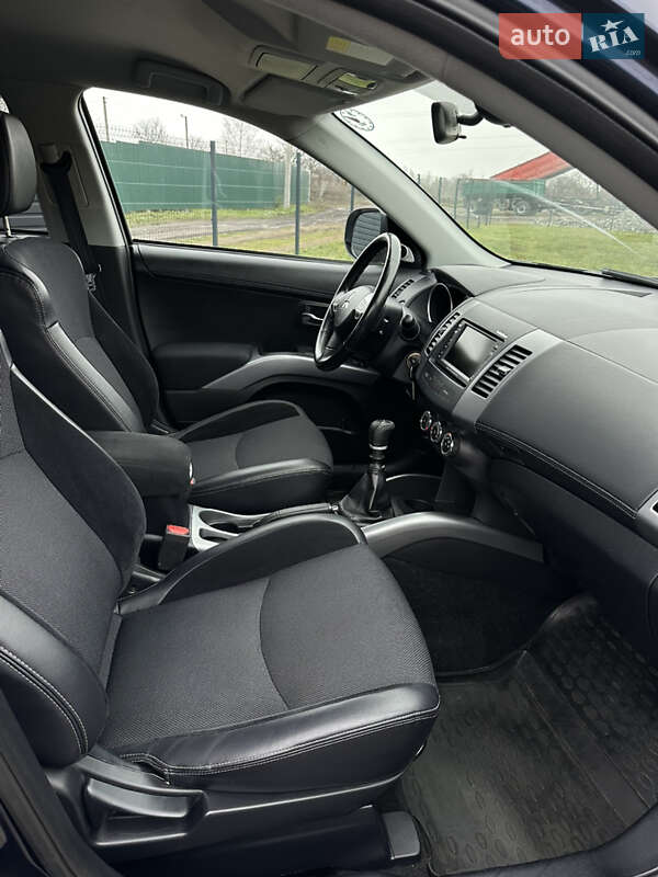 Позашляховик / Кросовер Mitsubishi Outlander 2011 в Миргороді фото 27 Позашляховик / Кросовер Mitsubishi Outlander 2011 в Миргороді