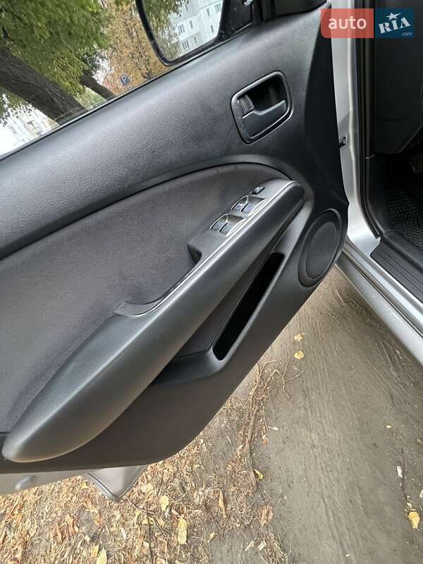 Внедорожник / Кроссовер Mitsubishi Outlander 2008 в Чернобае