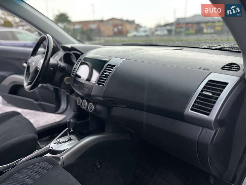 Внедорожник / Кроссовер Mitsubishi Outlander 2008 в Виннице