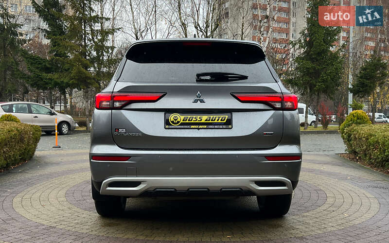 Внедорожник / Кроссовер Mitsubishi Outlander 2021 в Львове