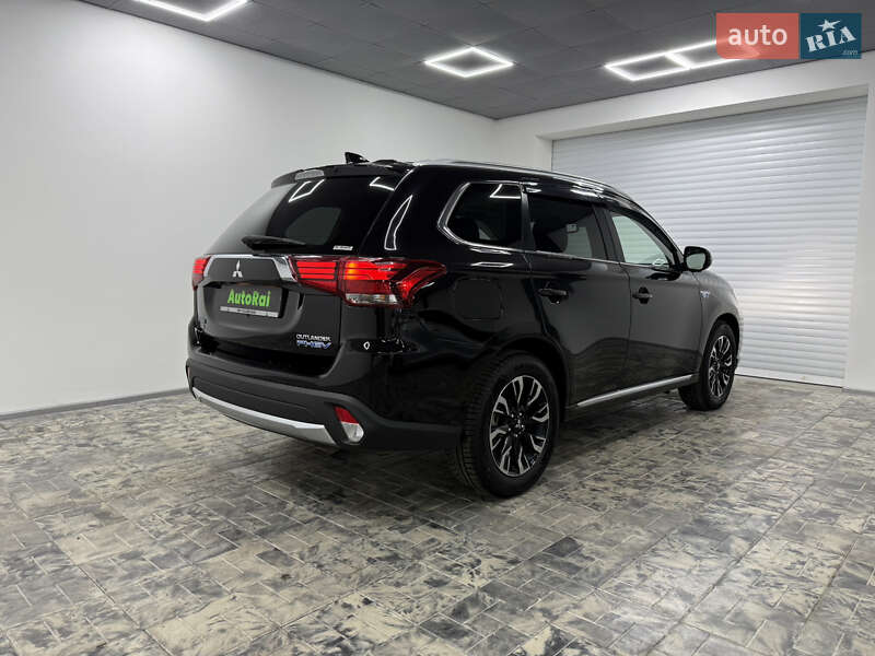 Позашляховик / Кросовер Mitsubishi Outlander 2018 в Одесі