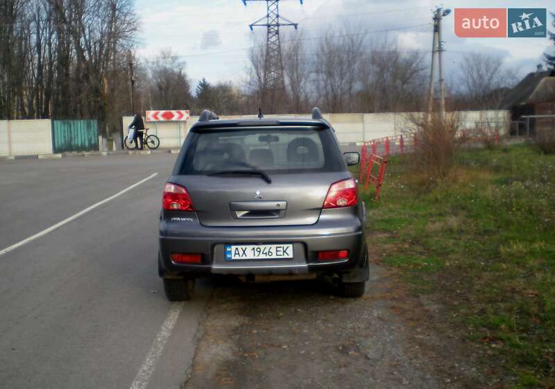Внедорожник / Кроссовер Mitsubishi Outlander 2006 в Харькове