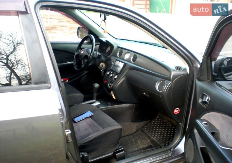 Внедорожник / Кроссовер Mitsubishi Outlander 2006 в Харькове