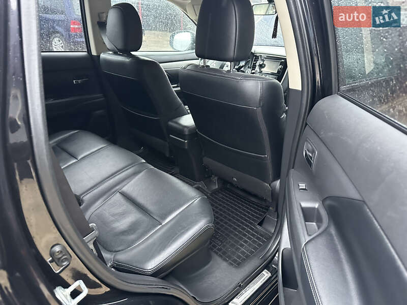 Внедорожник / Кроссовер Mitsubishi Outlander 2014 в Сокале фото 12 Внедорожник / Кроссовер Mitsubishi Outlander 2014 в Сокале