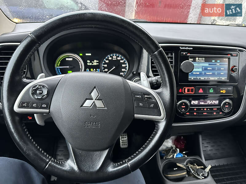 Внедорожник / Кроссовер Mitsubishi Outlander 2014 в Сокале фото 19 Внедорожник / Кроссовер Mitsubishi Outlander 2014 в Сокале