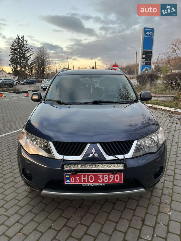 Внедорожник / Кроссовер Mitsubishi Outlander 2008 в Луцке фото 2 Внедорожник / Кроссовер Mitsubishi Outlander 2008 в Луцке
