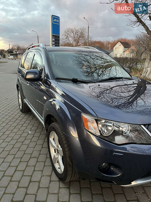 Внедорожник / Кроссовер Mitsubishi Outlander 2008 в Луцке фото 4 Внедорожник / Кроссовер Mitsubishi Outlander 2008 в Луцке
