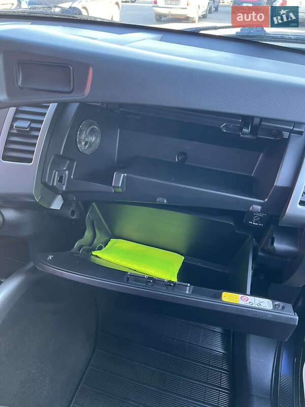 Внедорожник / Кроссовер Mitsubishi Outlander 2008 в Луцке фото 46 Внедорожник / Кроссовер Mitsubishi Outlander 2008 в Луцке