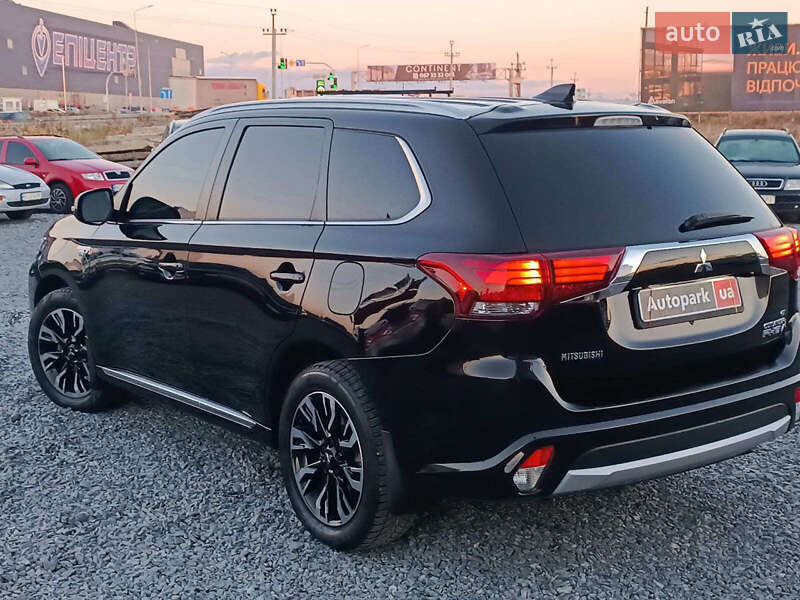 Внедорожник / Кроссовер Mitsubishi Outlander 2018 в Львове