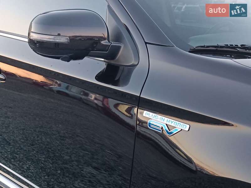 Внедорожник / Кроссовер Mitsubishi Outlander 2018 в Львове