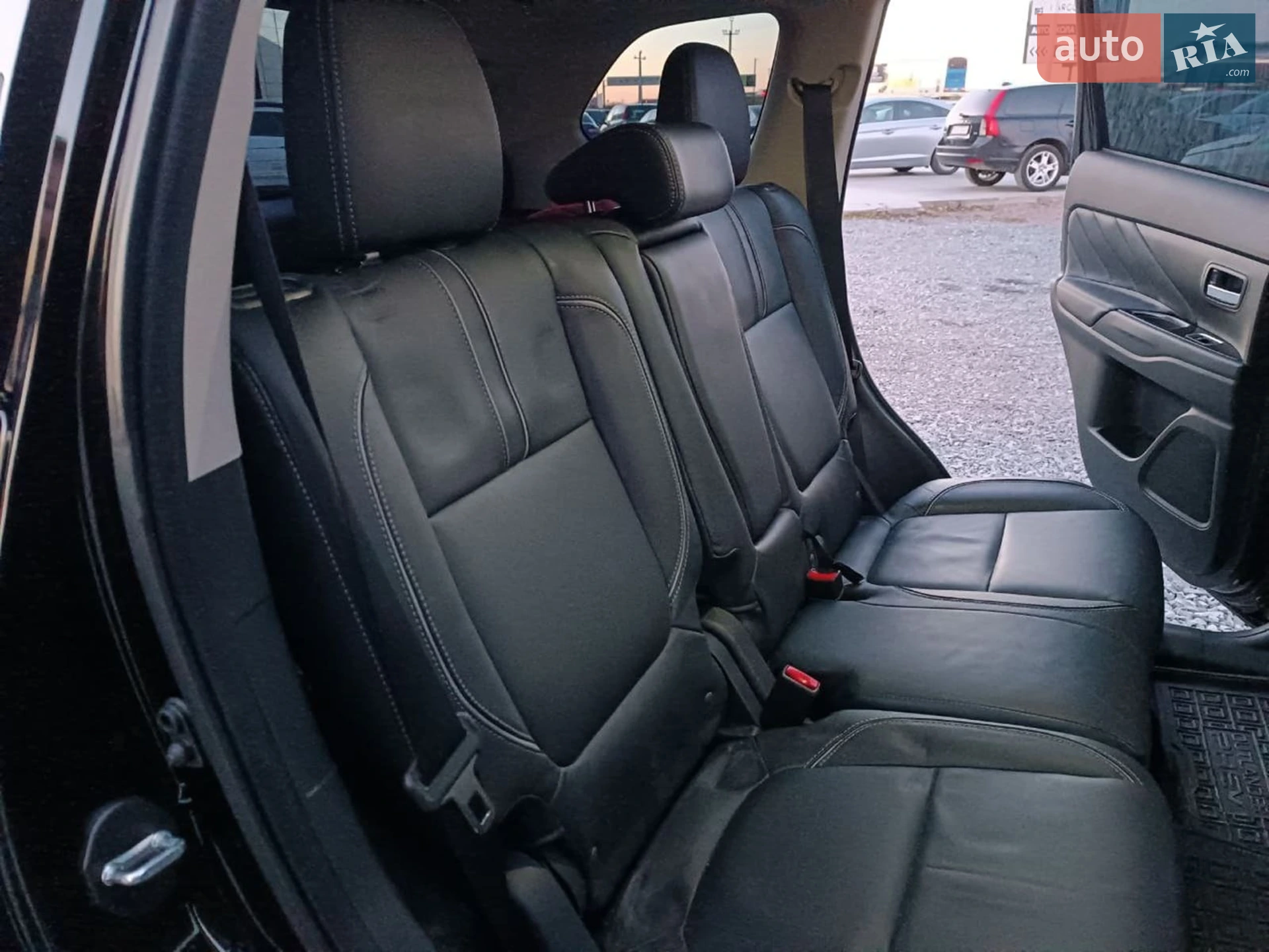 2018 Mitsubishi Outlander - мініатюра 36