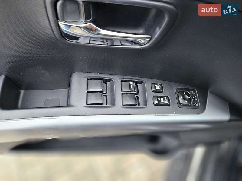 Внедорожник / Кроссовер Mitsubishi Outlander 2010 в Харькове