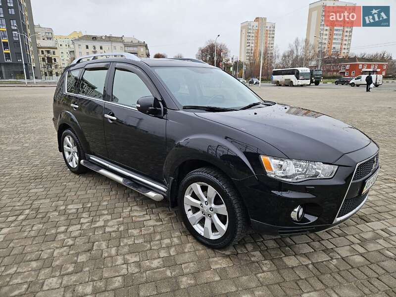 Внедорожник / Кроссовер Mitsubishi Outlander 2010 в Харькове