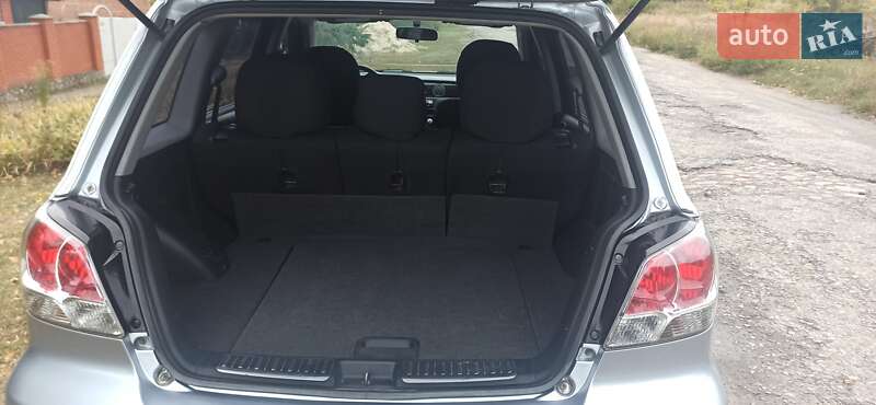 Позашляховик / Кросовер Mitsubishi Outlander 2004 в Краснограді