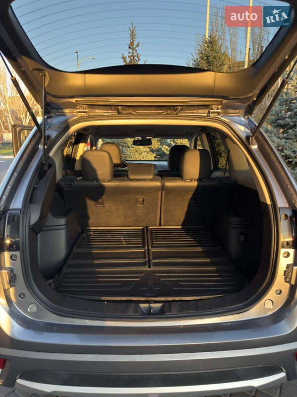 Позашляховик / Кросовер Mitsubishi Outlander 2018 в Одесі