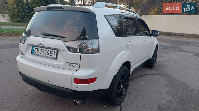 Внедорожник / Кроссовер Mitsubishi Outlander 2008 в Чернигове