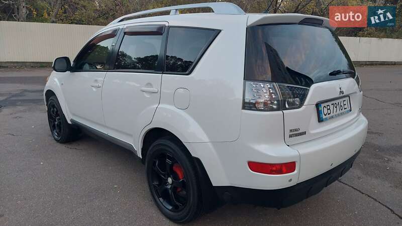 Внедорожник / Кроссовер Mitsubishi Outlander 2008 в Чернигове