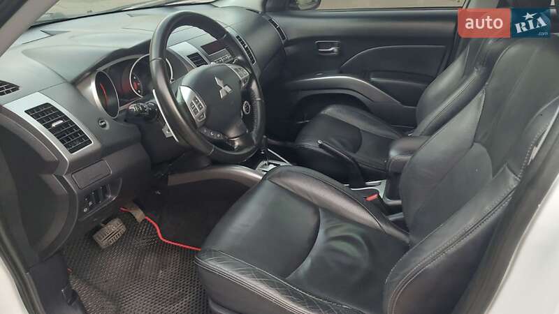 Внедорожник / Кроссовер Mitsubishi Outlander 2008 в Чернигове