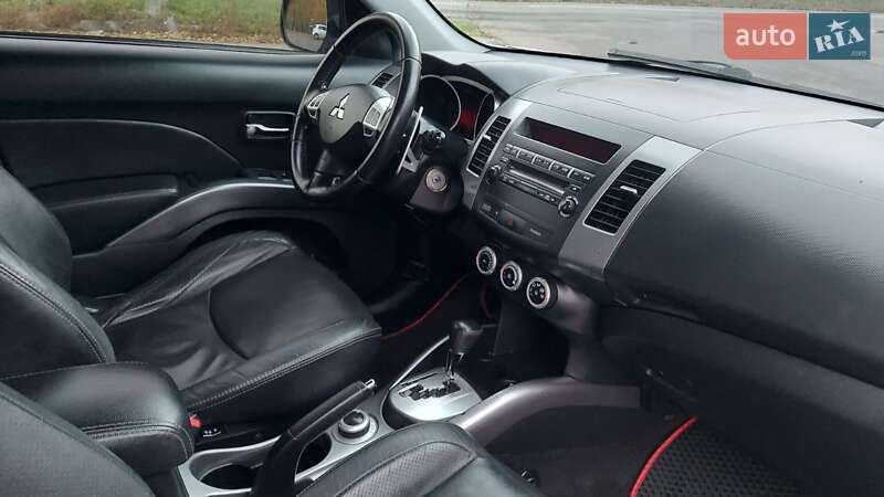 Внедорожник / Кроссовер Mitsubishi Outlander 2008 в Чернигове