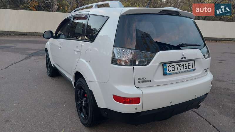 Внедорожник / Кроссовер Mitsubishi Outlander 2008 в Чернигове
