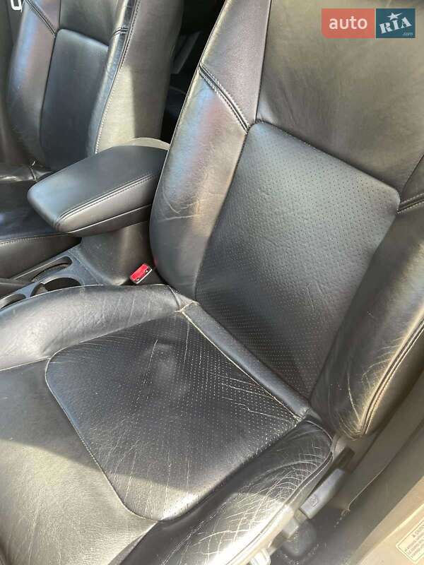 Внедорожник / Кроссовер Mitsubishi Outlander 2006 в Киеве