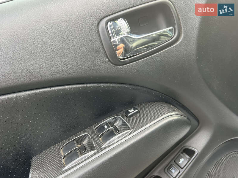 Внедорожник / Кроссовер Mitsubishi Outlander 2008 в Николаеве