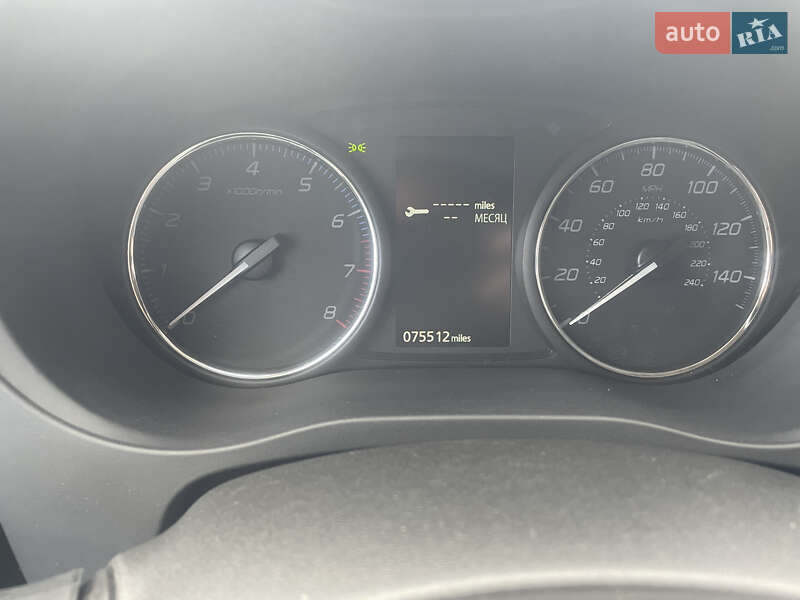 Позашляховик / Кросовер Mitsubishi Outlander 2015 в Львові