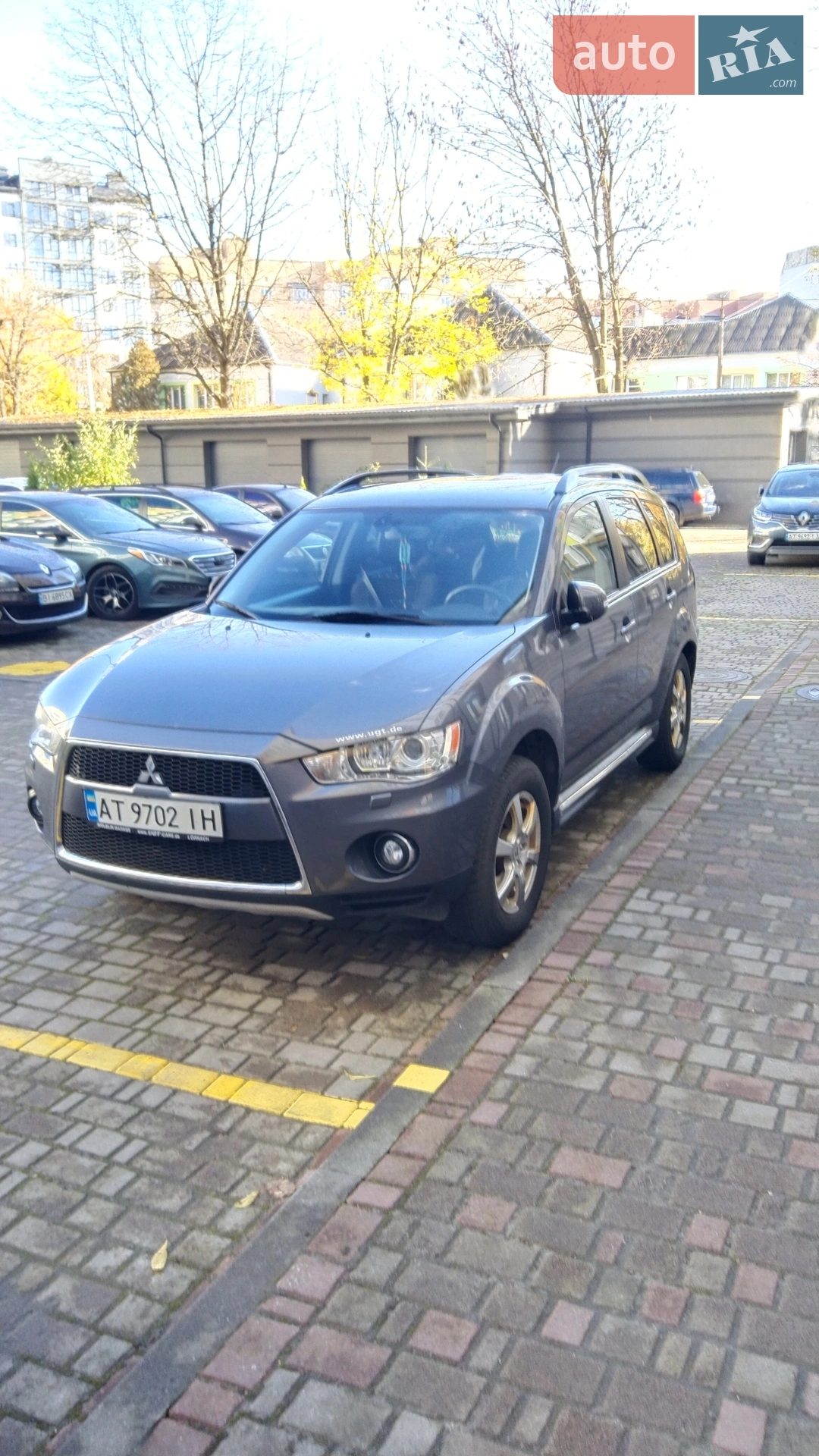 2010 Mitsubishi Outlander - фото 1