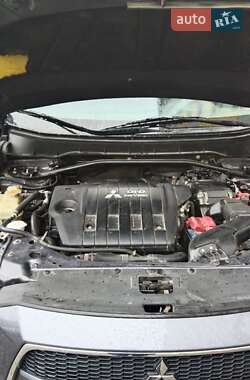 Внедорожник / Кроссовер Mitsubishi Outlander 2010 в Ивано-Франковске