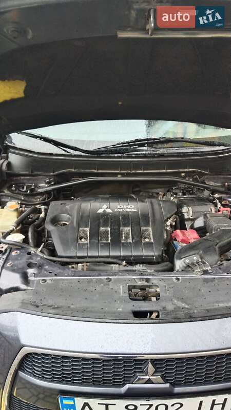 Внедорожник / Кроссовер Mitsubishi Outlander 2010 в Ивано-Франковске