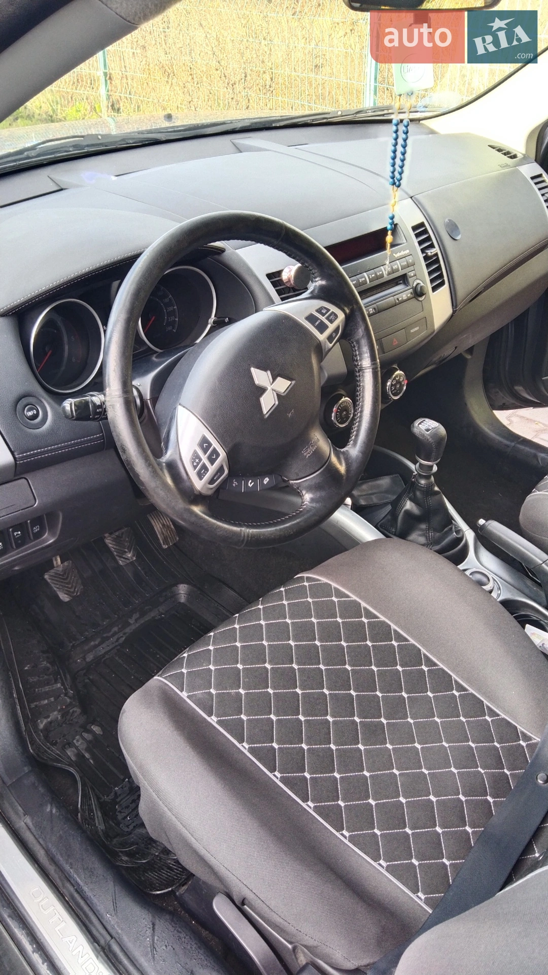 2010 Mitsubishi Outlander - мініатюра 11