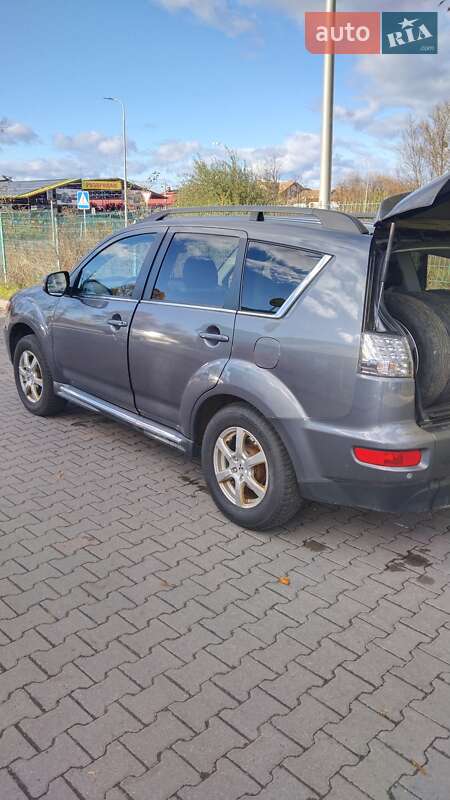 Внедорожник / Кроссовер Mitsubishi Outlander 2010 в Ивано-Франковске