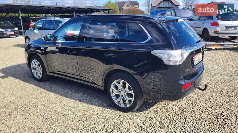 Внедорожник / Кроссовер Mitsubishi Outlander 2014 в Калуше