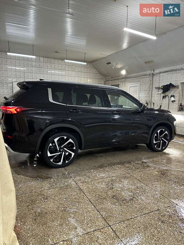 Внедорожник / Кроссовер Mitsubishi Outlander 2022 в Харькове фото 4 Внедорожник / Кроссовер Mitsubishi Outlander 2022 в Харькове