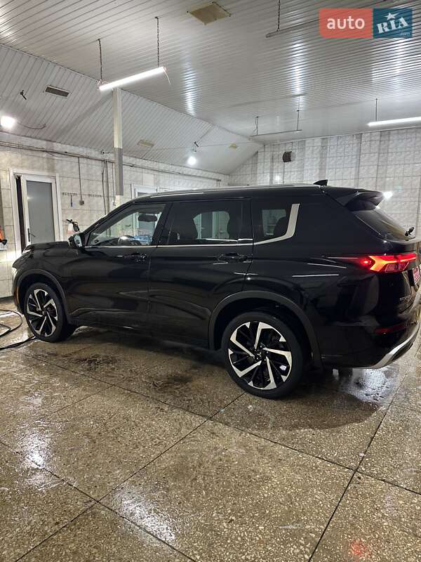 Внедорожник / Кроссовер Mitsubishi Outlander 2022 в Харькове фото 6 Внедорожник / Кроссовер Mitsubishi Outlander 2022 в Харькове