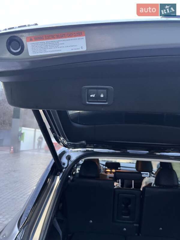 Позашляховик / Кросовер Mitsubishi Outlander 2022 в Харкові